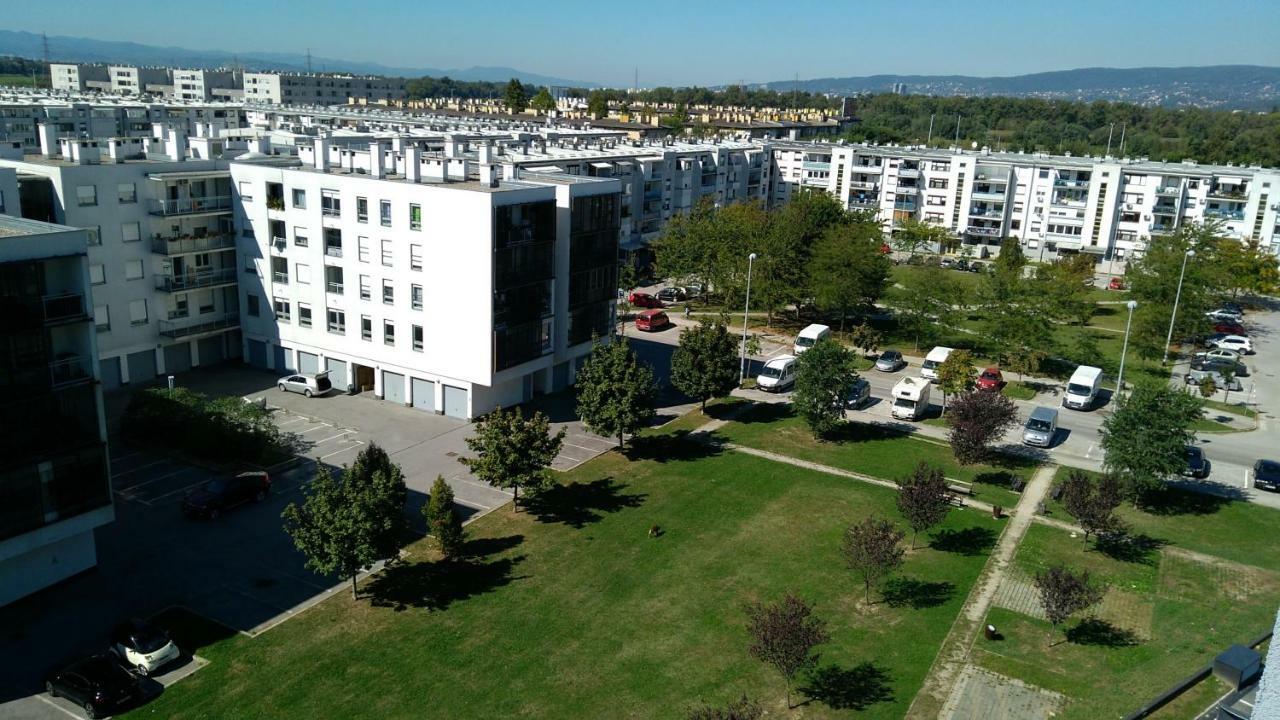 Apartman Nadja Arena Загреб Экстерьер фото